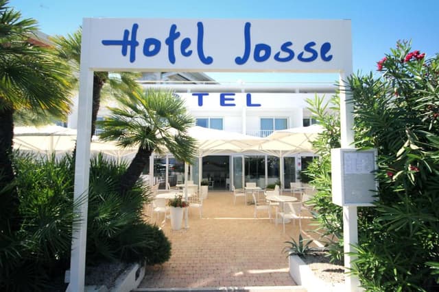 Hôtel Josse - Photo 1